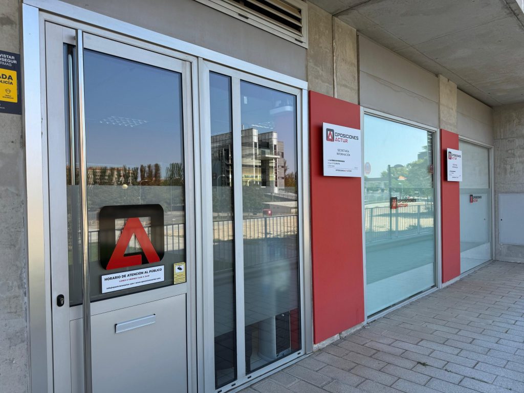 puerta scaled 1